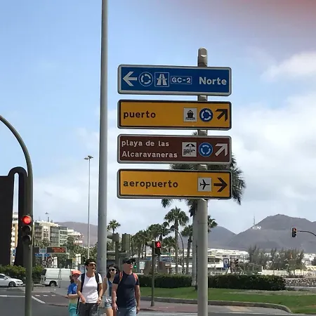 Muelle Deportivo Las Palmas / Gran Canaria